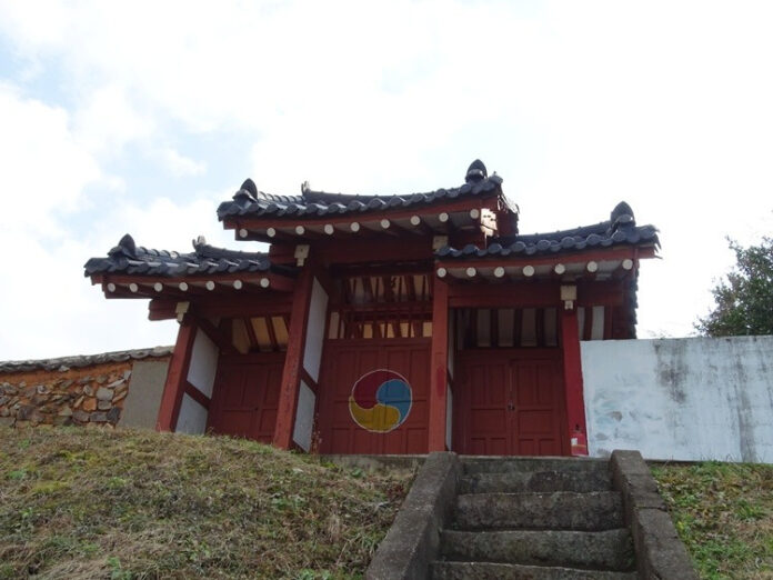 영강사 내삼문